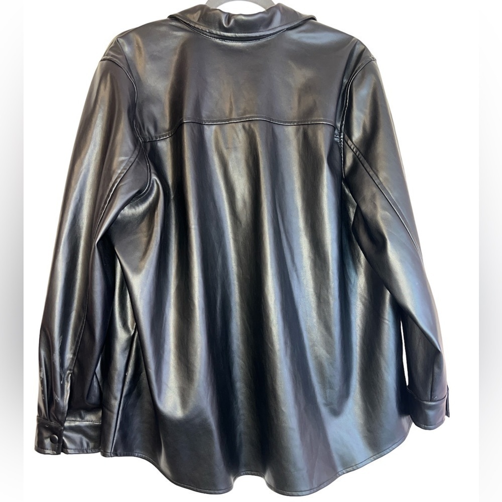 Black Tape- Faux leather long sleeve woman jacket, plus size 1X - Picture 4 of 5